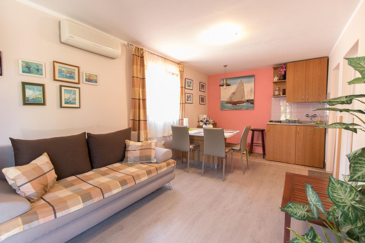 Apartment Paulina Cres Exterior photo